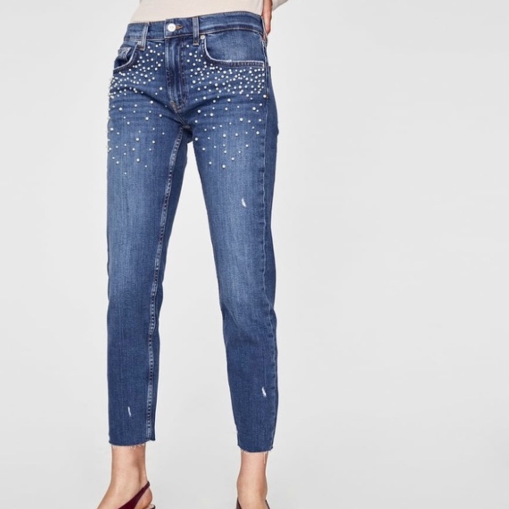ZARA Slim Boyfriend Jeans With Pearls - Size 6